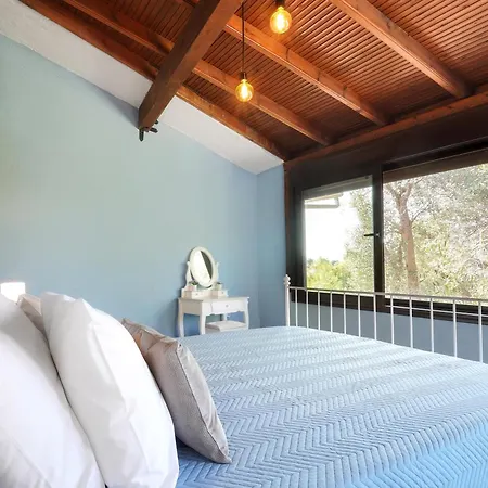 Garden House Villa *